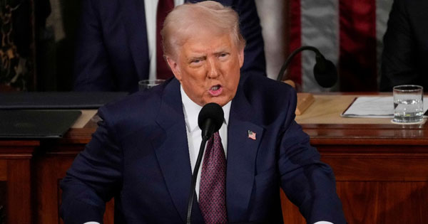 ‘मेरे दखल से टला बड़ा युद्ध…’ ट्रंप ने फिर दोहराया जंग रुकवाने का दावा, बोले- भारत- PAK संघर्ष की लड़ाई में गिराए गए थे 5 फाइटर जेट्स