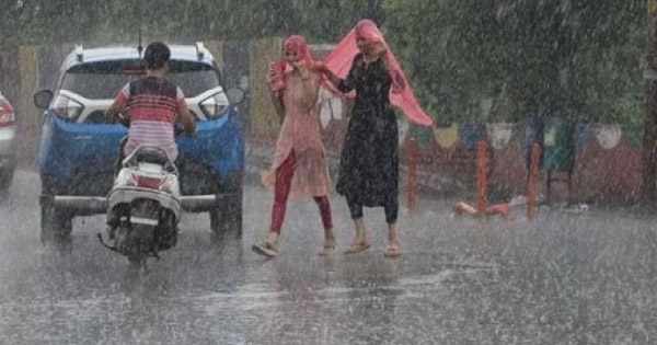MP Weather Update : तेज बारिश से प्रदेश बेहाल, कई जिलों में भारी बारिश; ग्वालियर समेत 16 में बाढ़ जैसे हालात, स्कूलों की छुट्टी
